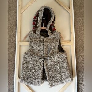 Millau furry vest